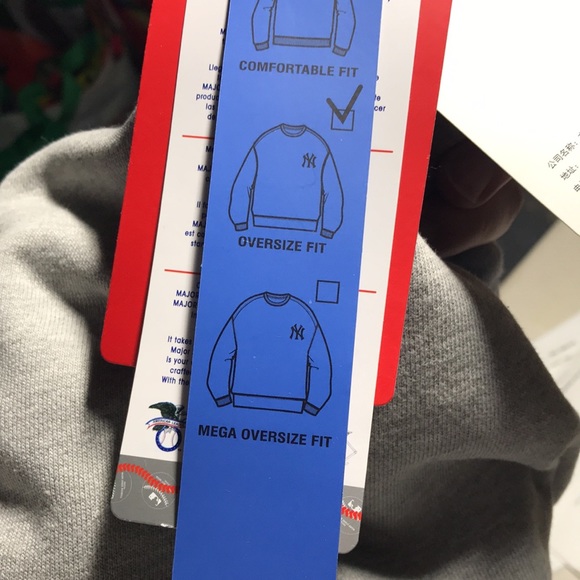 MLB Korea X Disney New York Yankees Sweater - Picture 7 of 7